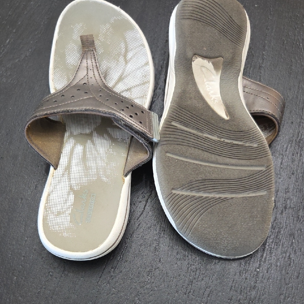 Clarks Women's Tan Sandals